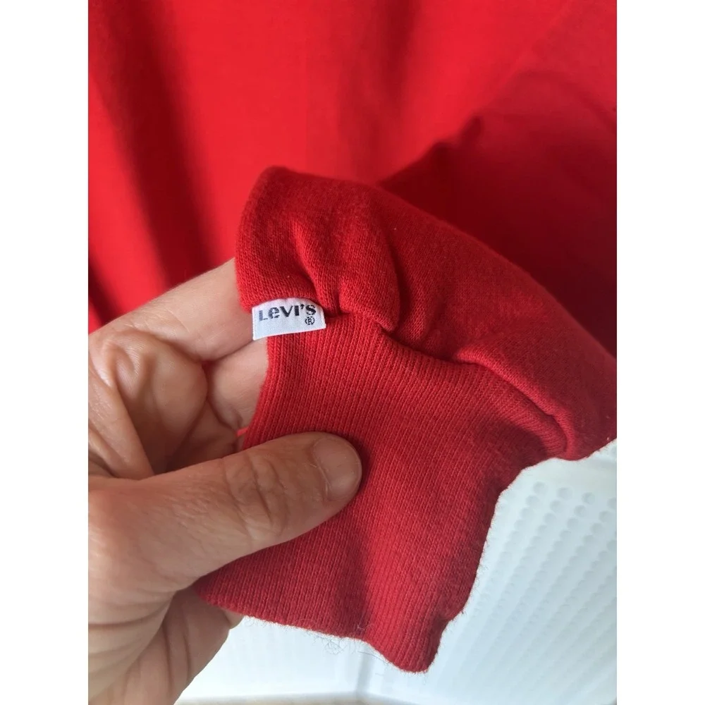 Levi's Vintage Raglan Sweatshirt Medium Red Crewneck‎ 1980s 90s USA Made